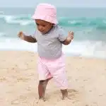 bébé à la plage