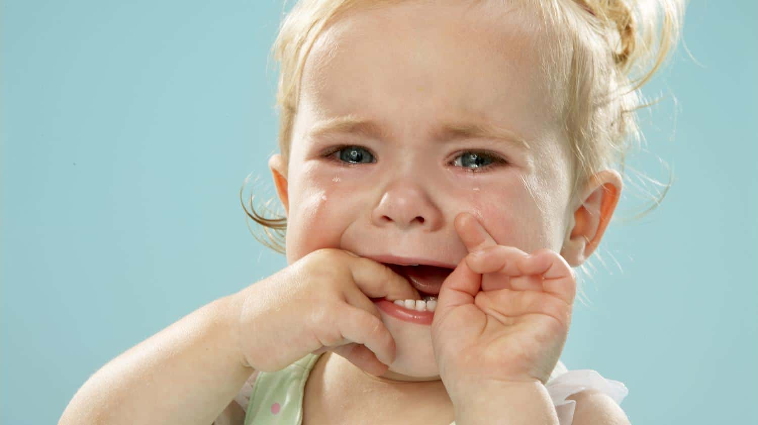 Enfant qui pleure pour tout